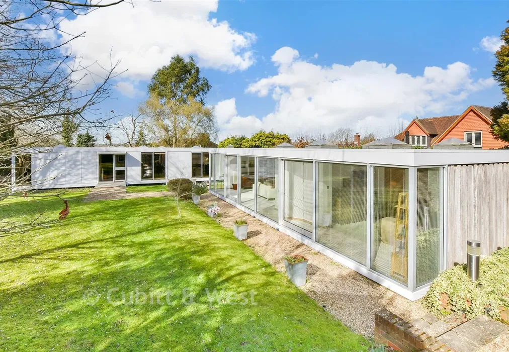 External (Web) - Epsom Road, Ashtead, Surrey - Wards of Kent