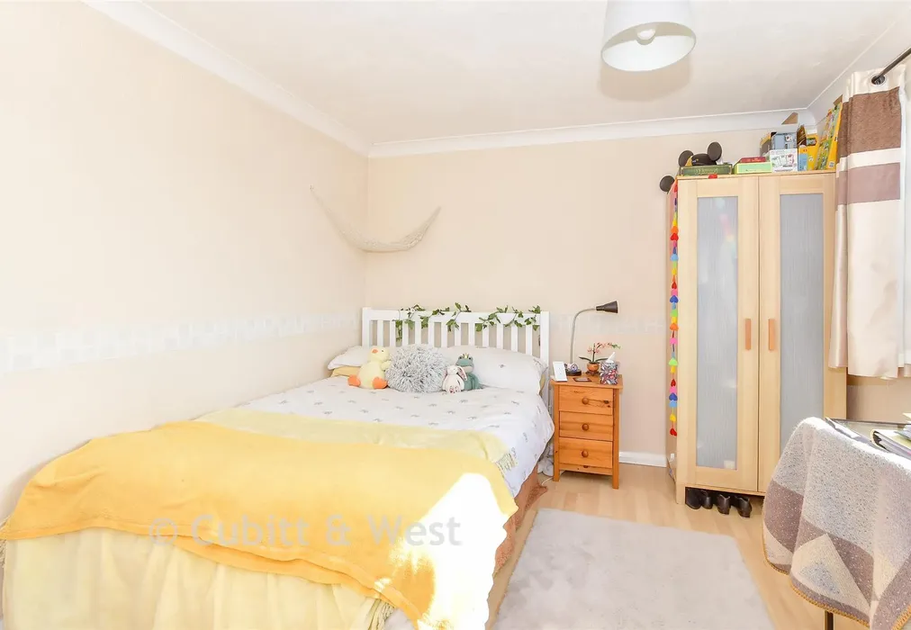 Bedroom 1 - Oliver Whitby Road, Chichester, West Sussex - Wards of Kent