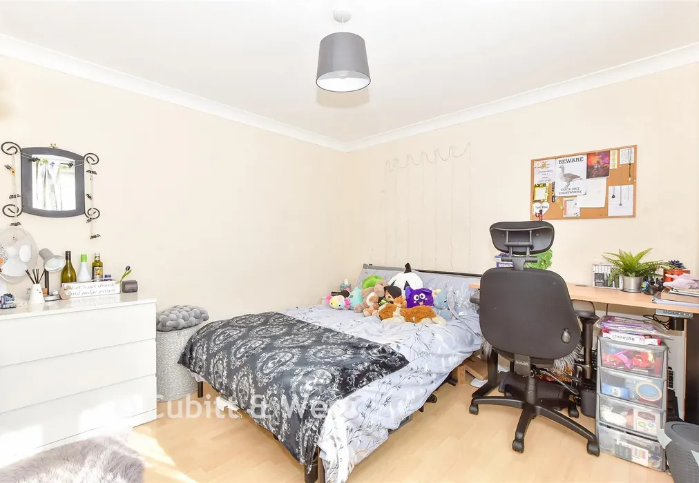 Study (Vendor Uses As A Bedroom) - Oliver Whitby Road, Chichester, West Sussex - Wards of Kent