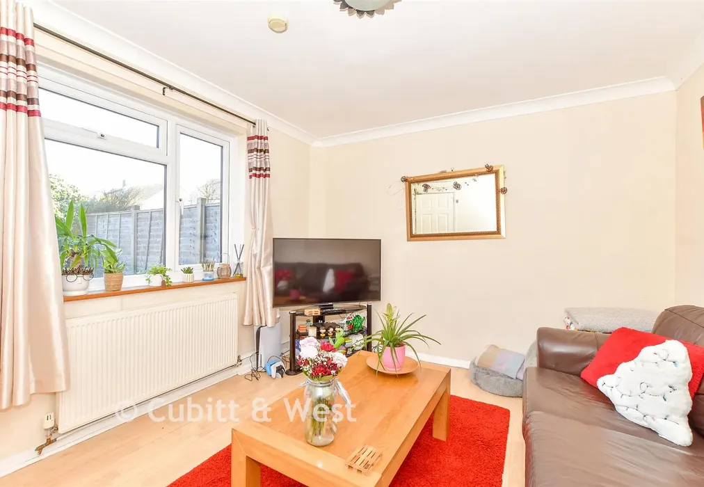 Lounge - Oliver Whitby Road, Chichester, West Sussex - Wards of Kent