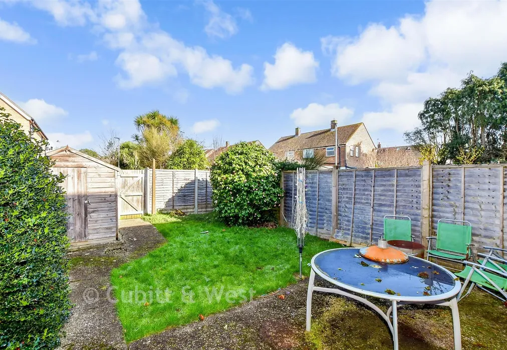 Rear Garden - Oliver Whitby Road, Chichester, West Sussex - Wards of Kent