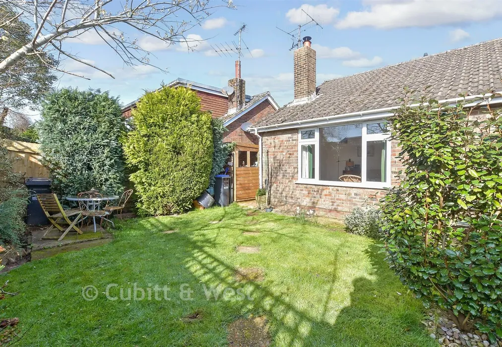 Rear Garden - Ockley Way, Hassocks, West Sussex - Wards of Kent