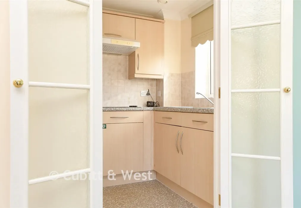 Internal Lifestyle Photograph - Prices Lane, Reigate, Surrey - Wards of Kent