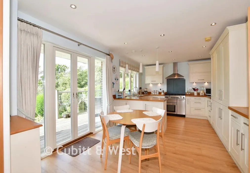 Breakfast Area - West Lane, East Grinstead, West Sussex - Wards of Kent
