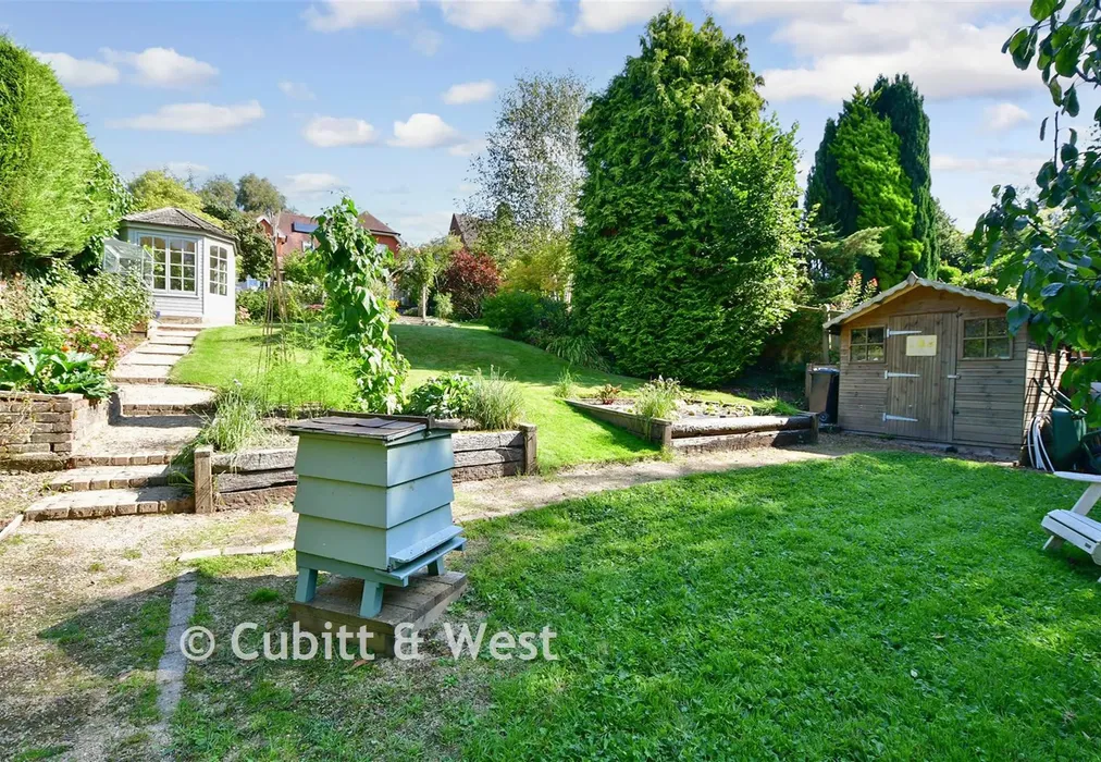 Rear Garden - West Lane, East Grinstead, West Sussex - Wards of Kent