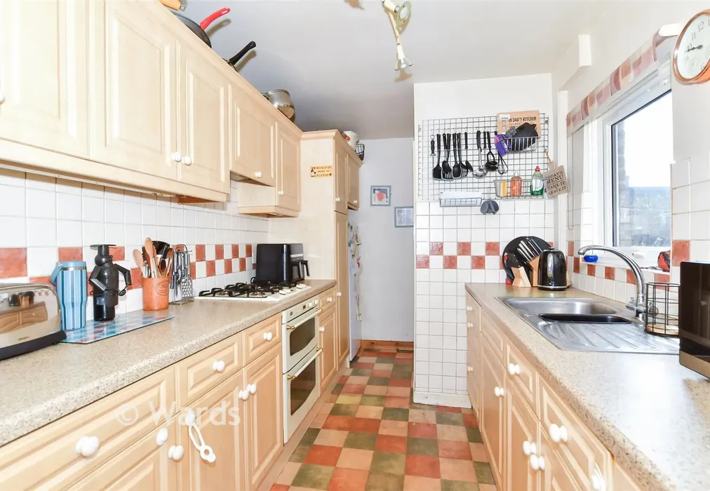 Kitchen - Foley Street, Maidstone, Kent - Wards of Kent