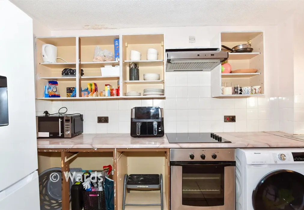Kitchen - Peacock Mews, Springvale, Maidstone, Kent - Wards of Kent