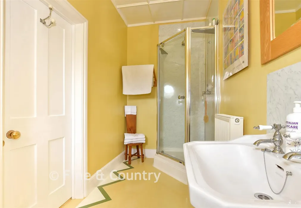 En-Suite Shower Room - Madeira Road, Totland, Isle of Wight - Wards of Kent