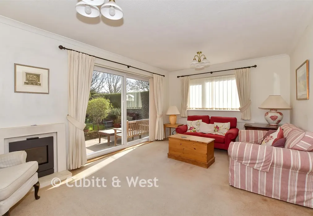 Lounge/Dining Room - Glebelands, Pulborough, West Sussex - Wards of Kent