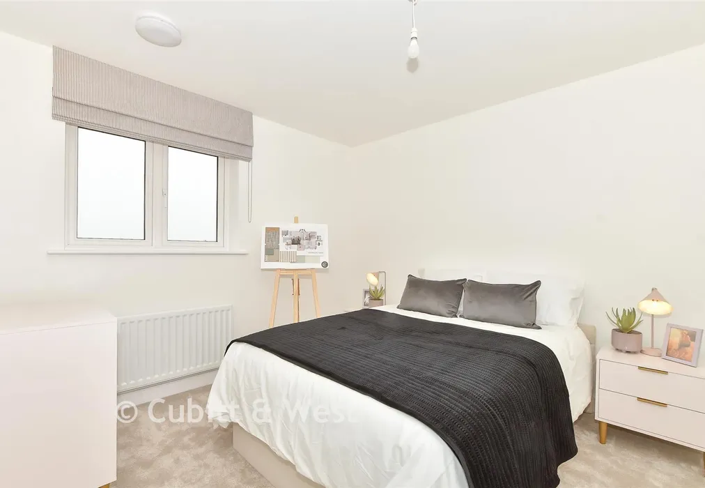 Bedroom 3 - Wittering Place, Lapwing Walk, West Wittering, West Sussex - Wards of Kent