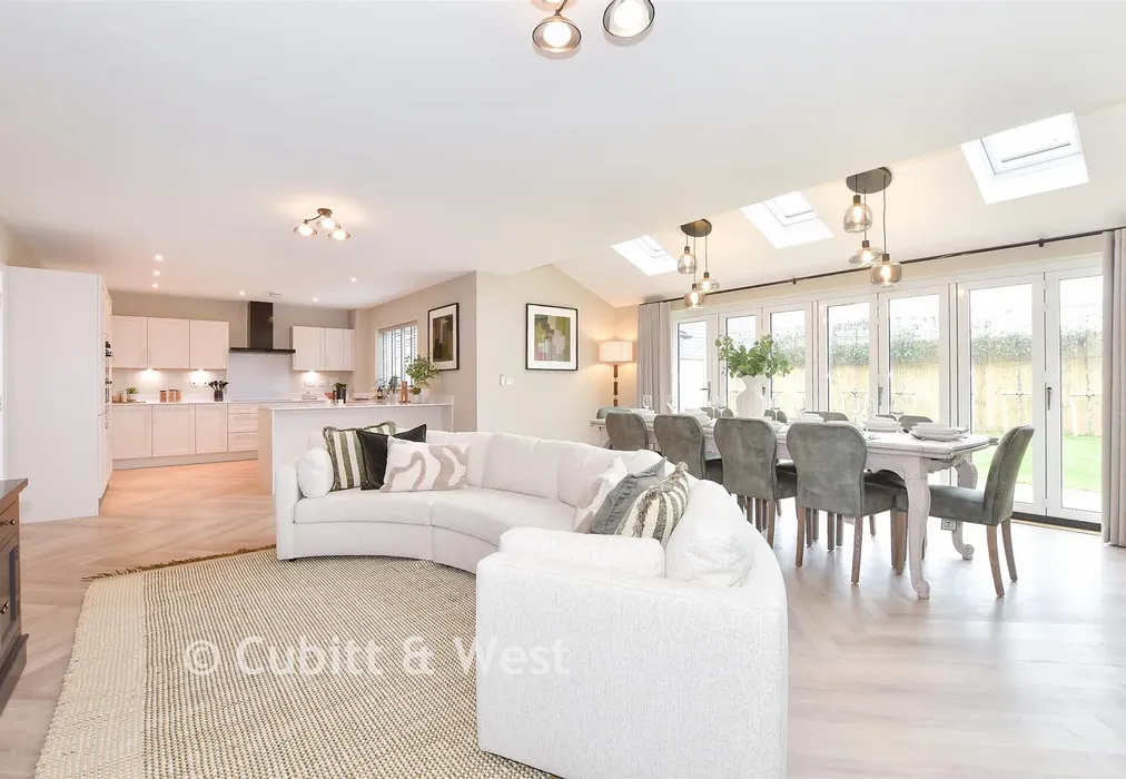 Dining/ Family Area - Wittering Place, Lapwing Walk, West Wittering, West Sussex - Wards of Kent