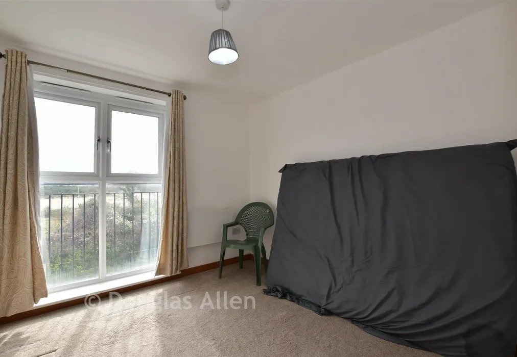 Bedroom 2 - Kendal, Purfleet, Essex - Wards of Kent