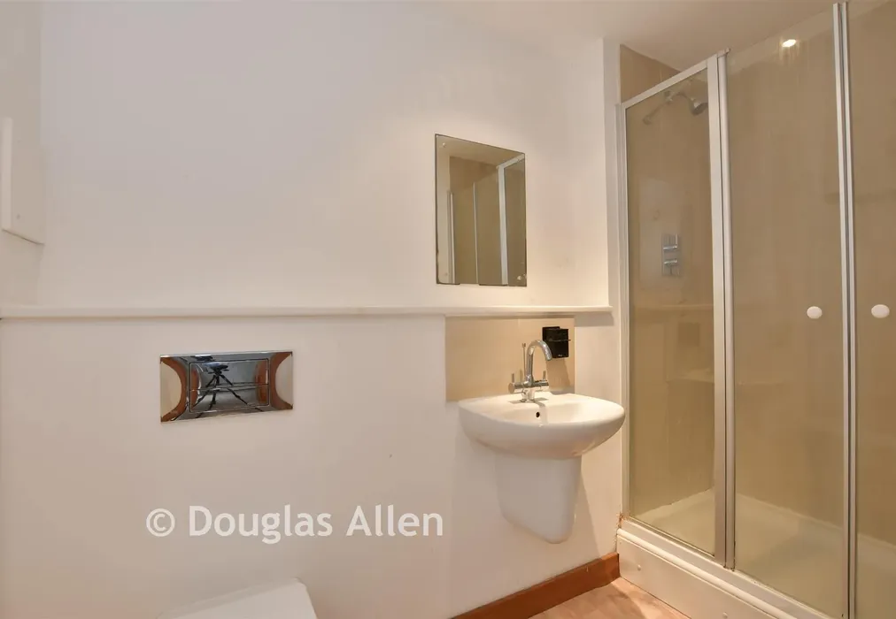 En-Suite - Kendal, Purfleet, Essex - Wards of Kent