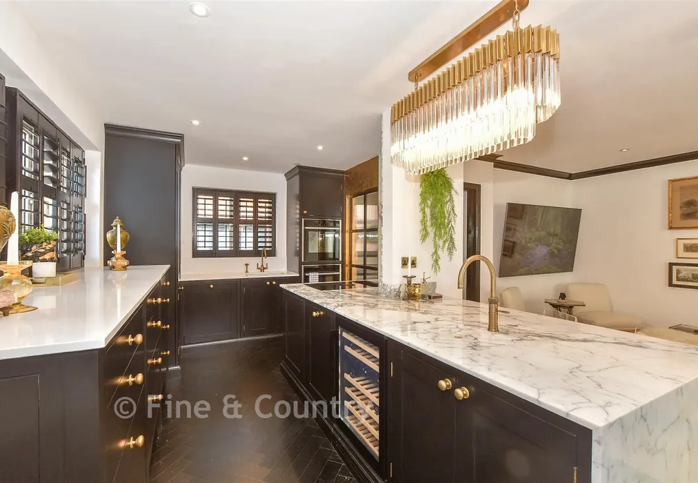 Kitchen - Stour Street, Canterbury, Kent - Wards of Kent