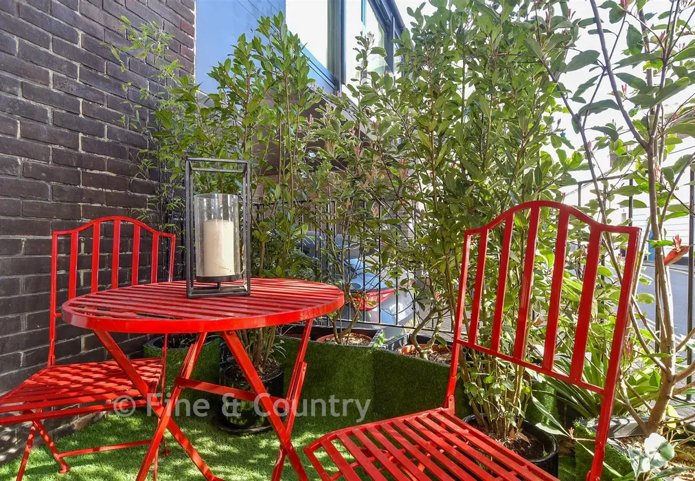 Balcony/   Terrace - Stour Street, Canterbury, Kent - Wards of Kent