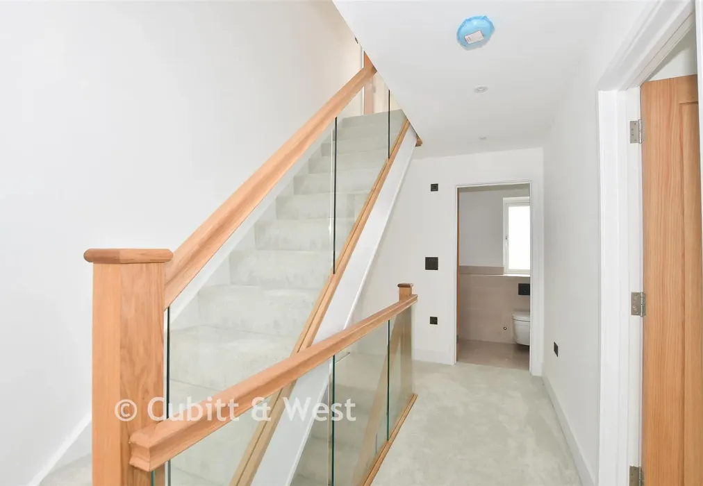 Landing - The Ridgway, The Ridgeway Pibob Homes, Woodingdean, Brighton, East Sussex - Wards of Kent