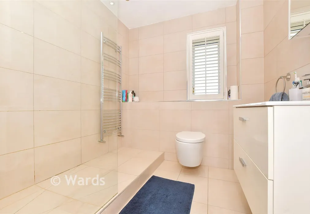 En-Suite Shower Room - Woodcocks, Headcorn, Nr Ashford, Kent - Wards of Kent