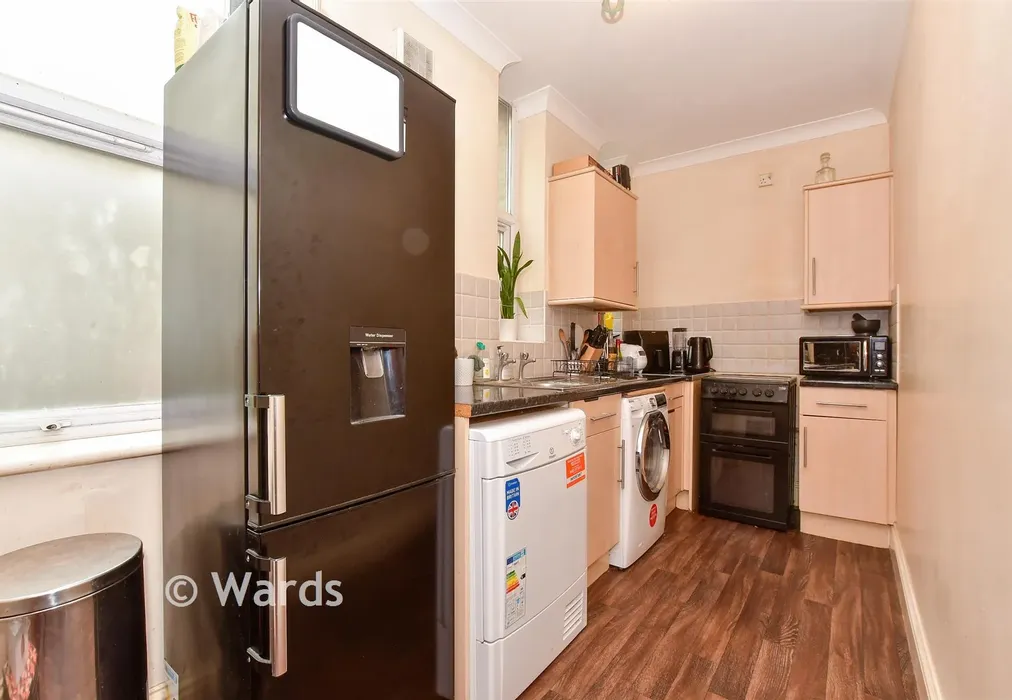 Kitchen - New Street, Dover, Kent - Wards of Kent