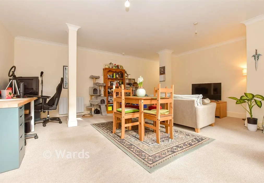 Lounge/Diner - New Street, Dover, Kent - Wards of Kent