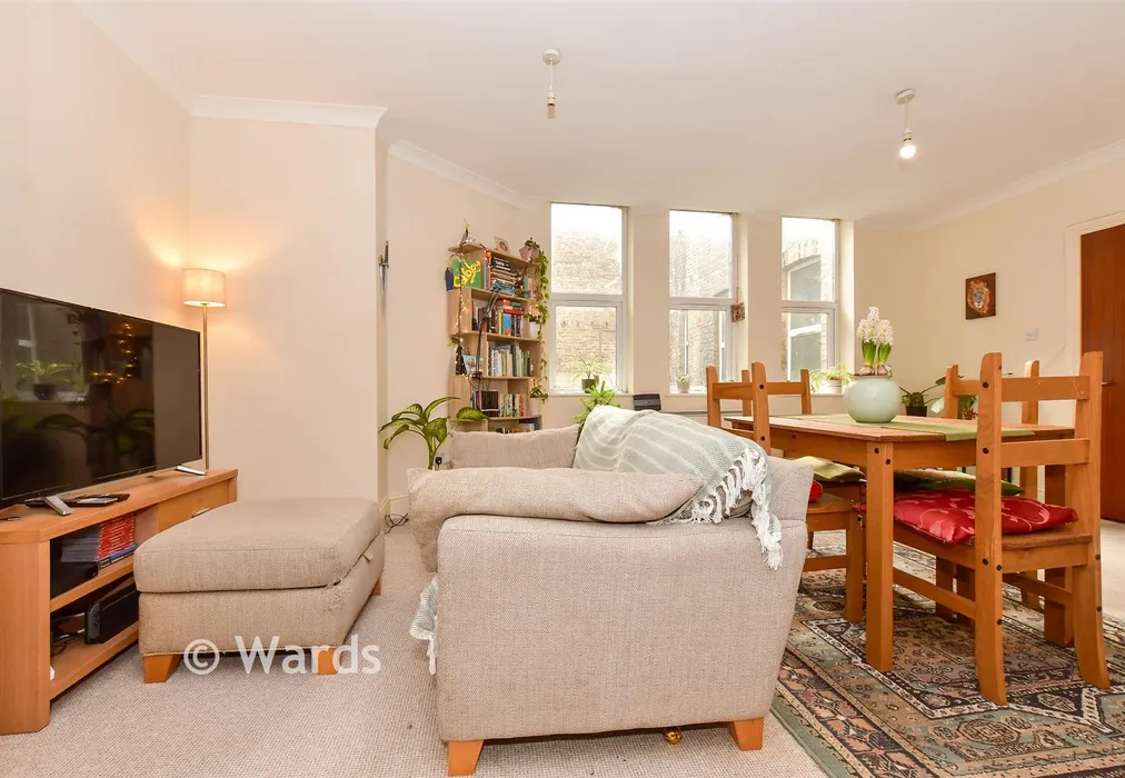 Lounge/Diner - New Street, Dover, Kent - Wards of Kent