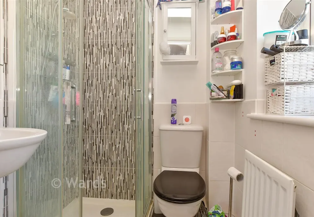 En-Suite Shower Room - Petunia Avenue, Minster On Sea, Sheerness, Kent - Wards of Kent
