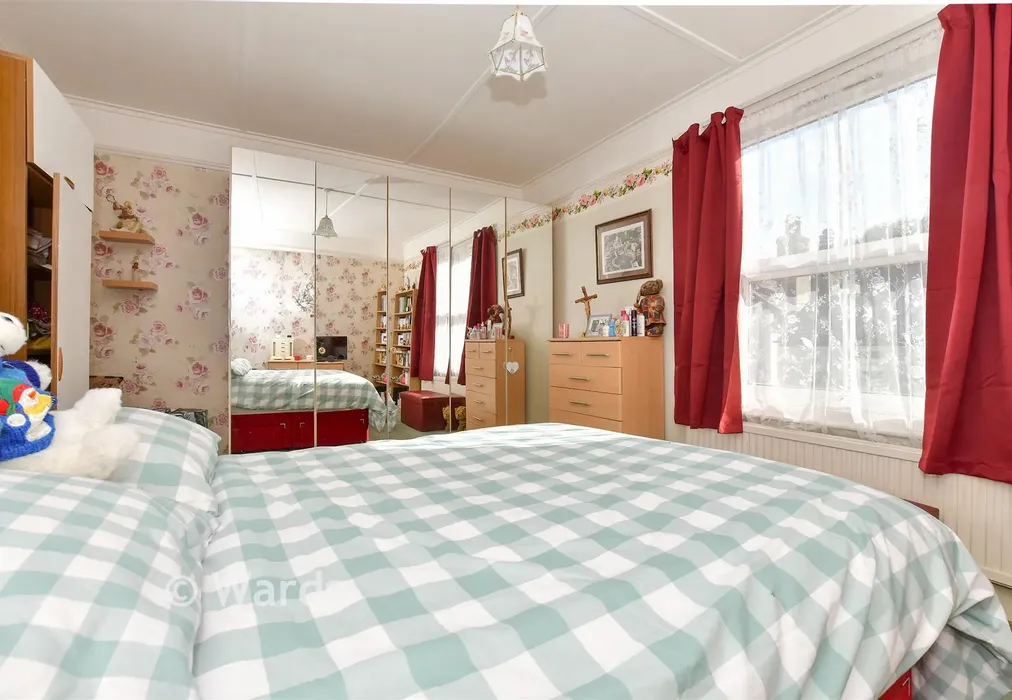 Bedroom 1 - Wellington Road, Deal, Kent - Wards of Kent