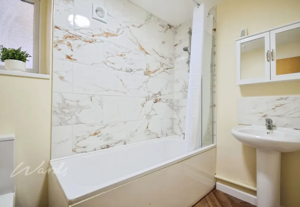 Norfolk bath use - Norfolk Road Cliftonville CT9 - Wards of Kent