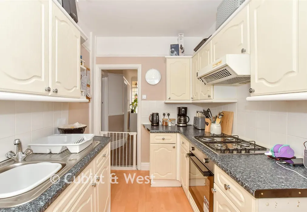 Kitchen - Kenyon Road, Portsmouth, Hampshire - Wards of Kent