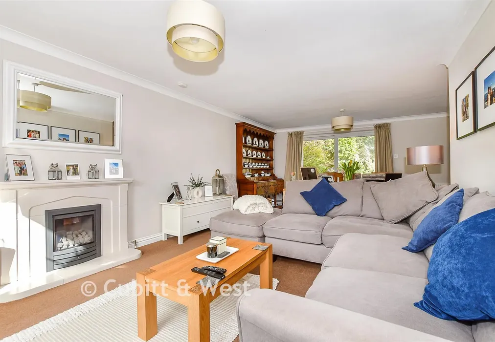 Lounge/Diner - Hillrise, Crowborough, East Sussex - Wards of Kent