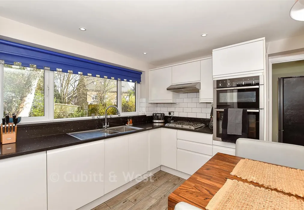 Kitchen/ Breakfast Room - Hillrise, Crowborough, East Sussex - Wards of Kent