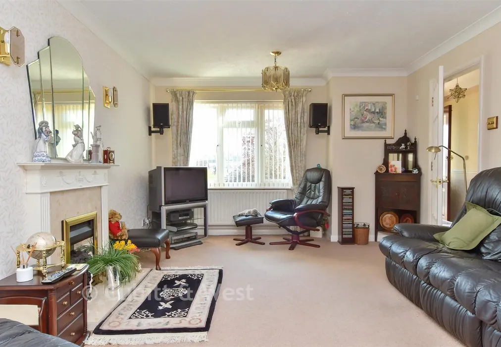 Lounge - Anderson Close, Newhaven, East Sussex - Wards of Kent