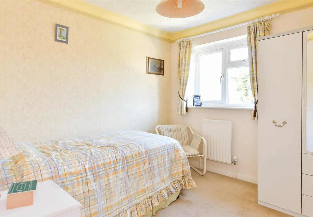 Bedroom 4 - Anderson Close, Newhaven, East Sussex - Wards of Kent