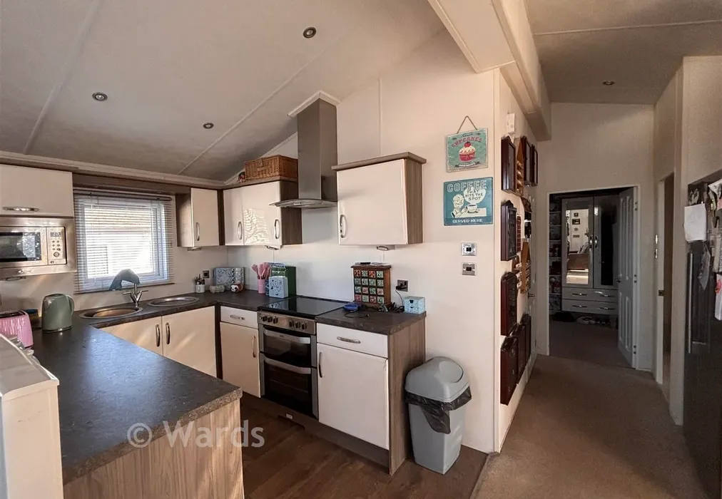 Kitchen - Labour In Vain Road, Wrotham, Sevenoaks, Kent - Wards of Kent