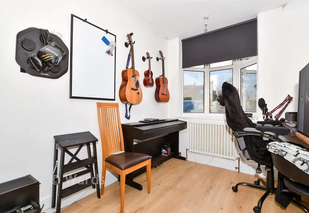 Bedroom 3 - Tonbridge Road, Teston, Maidstone, Kent - Wards of Kent