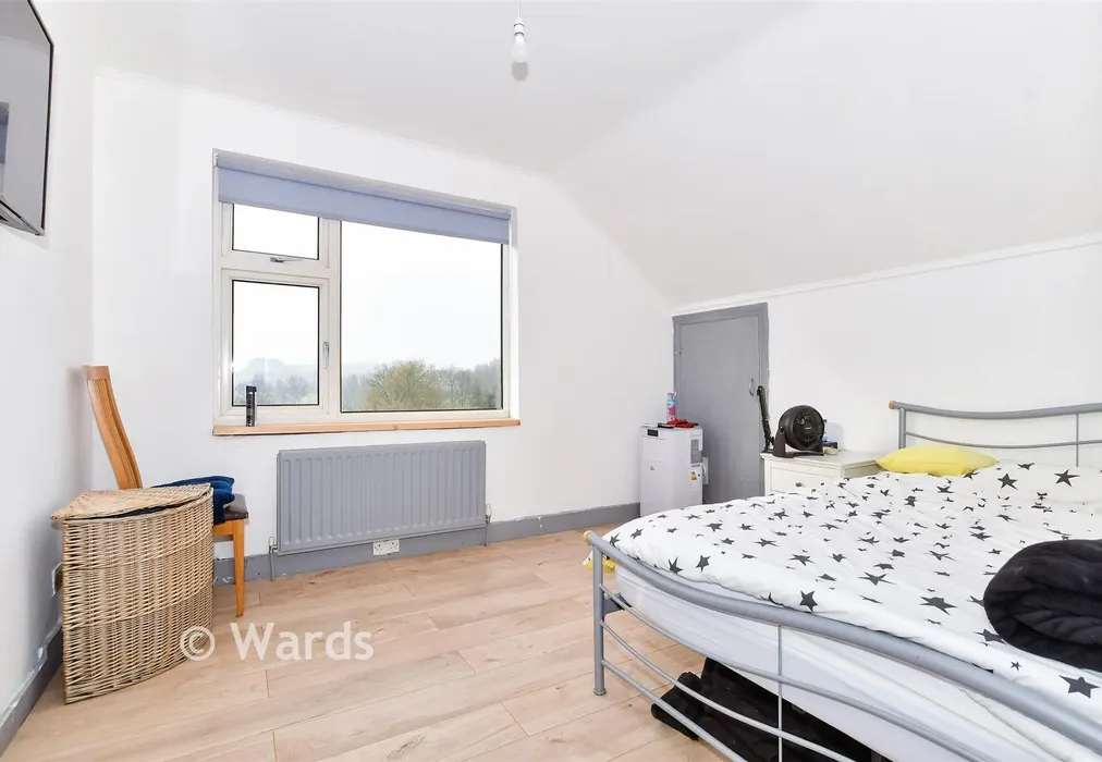 Bedroom 2 - Tonbridge Road, Teston, Maidstone, Kent - Wards of Kent