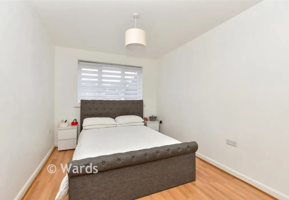 Bedroom 1 - Easton Drive, Sittingbourne, Kent - Wards of Kent