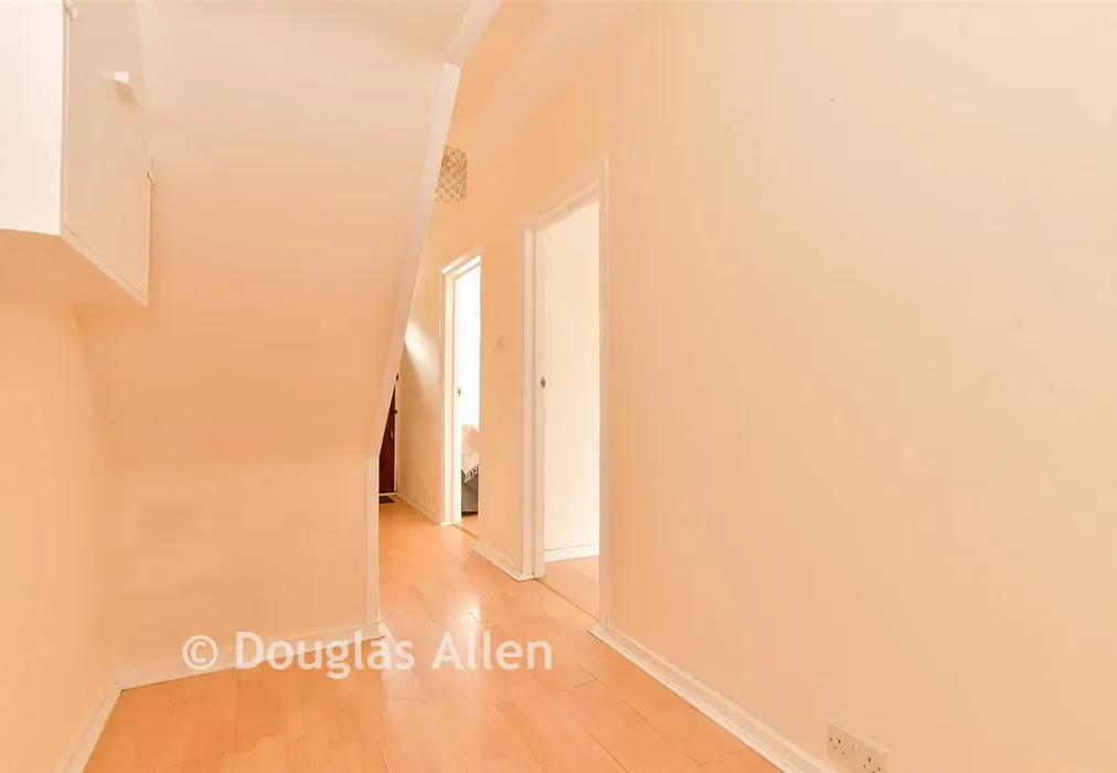Hallway - Hitcham Road, Walthamstow - Wards of Kent