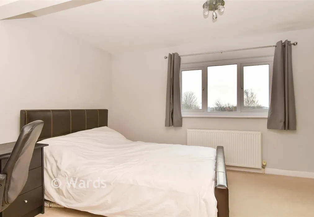 Bedroom - Inglewood Road, Bexleyheath, Kent - Wards of Kent