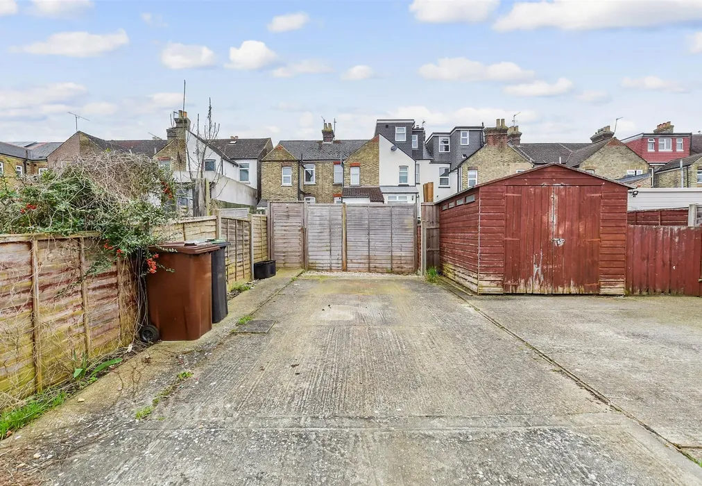 Driveway/Parking - Malling Road, Snodland, Kent, Kent - Wards of Kent