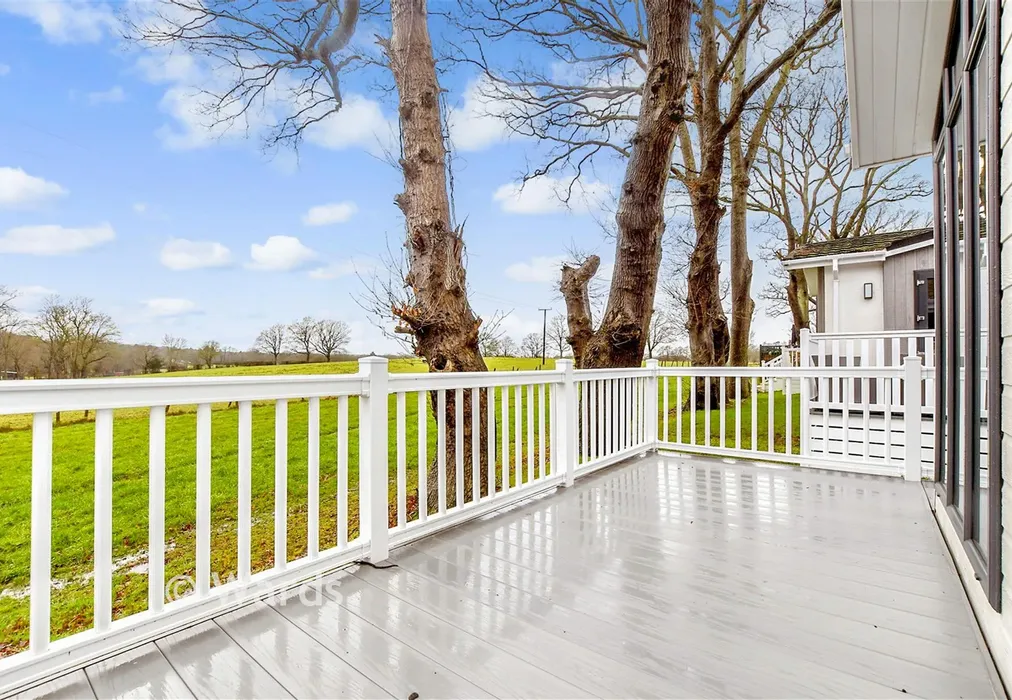 Decking - Meadow Gardens, Spill Land Country Park, Biddenden, Ashford, Kent - Wards of Kent
