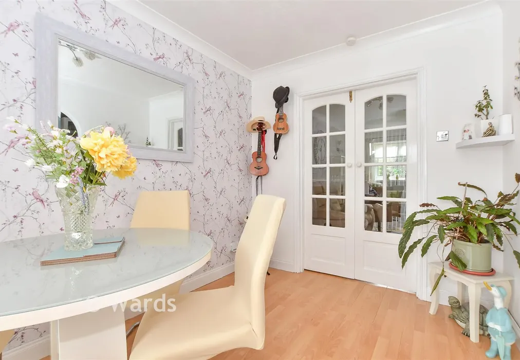 Dining Room - Squires Court, Eastchurch, Sheerness, Kent - Wards of Kent