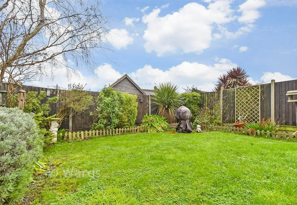 Rear Garden - Squires Court, Eastchurch, Sheerness, Kent - Wards of Kent