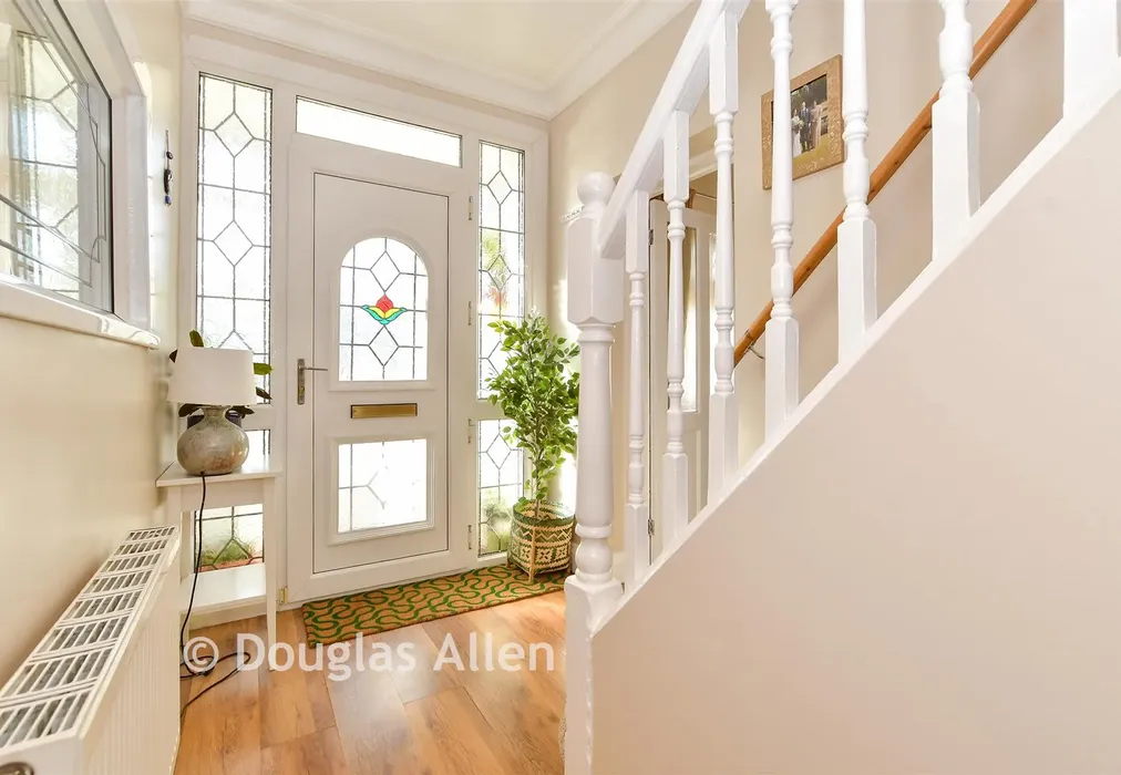 Hallway - Upper Rainham Road, Hornchurch, Essex - Wards of Kent