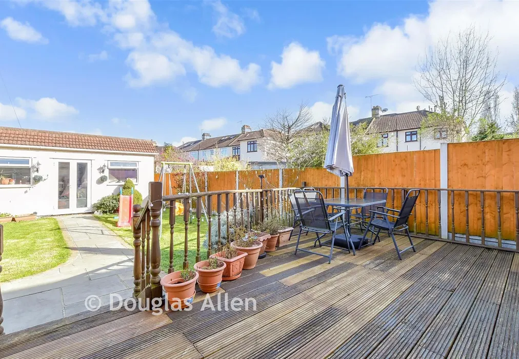 Rear Garden - Upper Rainham Road, Hornchurch, Essex - Wards of Kent