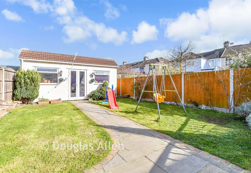 Rear Garden - Upper Rainham Road, Hornchurch, Essex - Wards of Kent