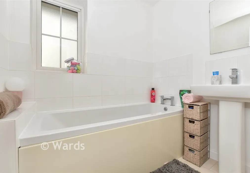 Bathroom - Central Boulevard, Aylesham, Canterbury, Kent - Wards of Kent