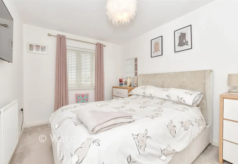 Bedroom 1 - Central Boulevard, Aylesham, Canterbury, Kent - Wards of Kent