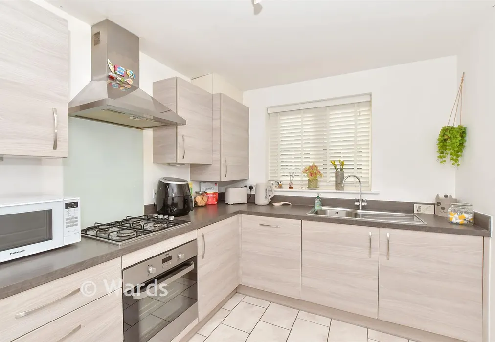 Kitchen - Central Boulevard, Aylesham, Canterbury, Kent - Wards of Kent