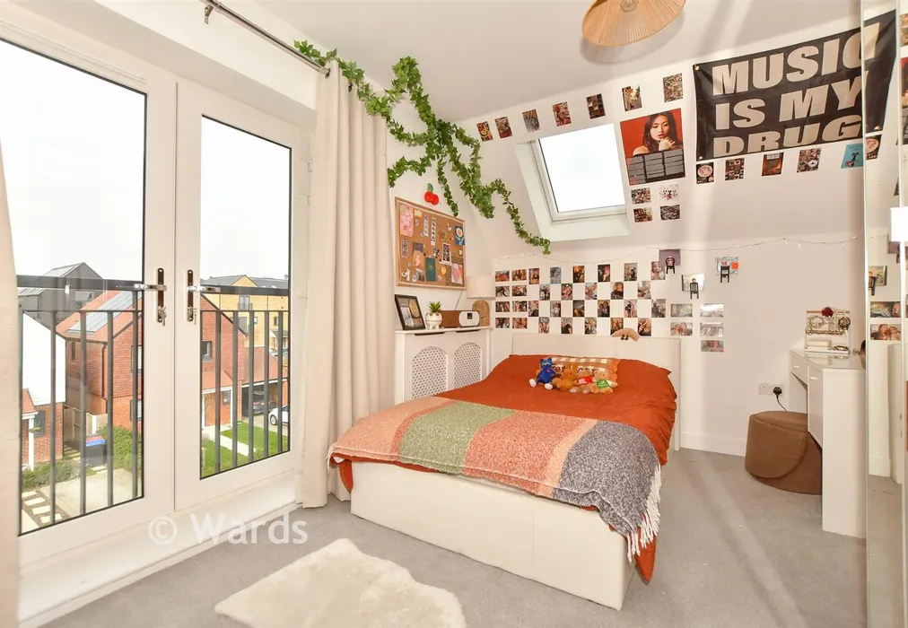 Bedroom 4 - Bermuda Road, Whitstable, Kent - Wards of Kent