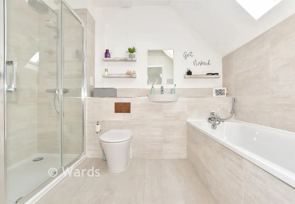 En-Suite Bathroom - Bermuda Road, Whitstable, Kent - Wards of Kent